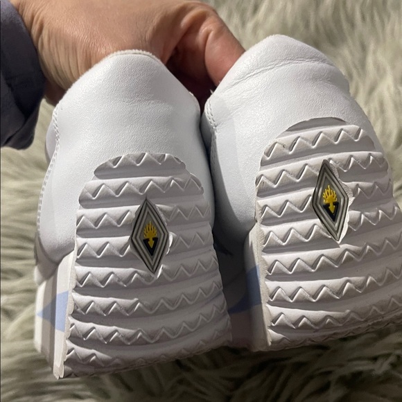 Vintage Volatile White and Light Blue Platform Sneakers - Picture 5 of 6